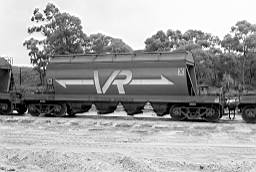 © Rob O'Regan, 1977