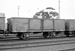 &copy; Rob O'Regan, 1977