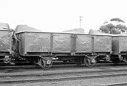 &copy; Rob O'Regan, 1977